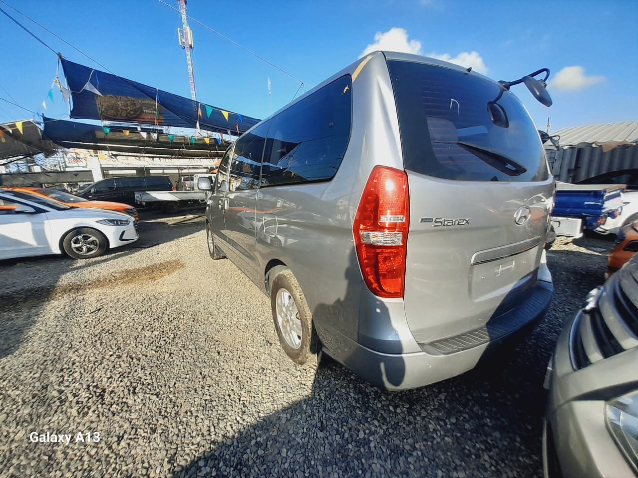 jeepetas y camionetas - HYUNDAI STAREX 2017 GRIS 5