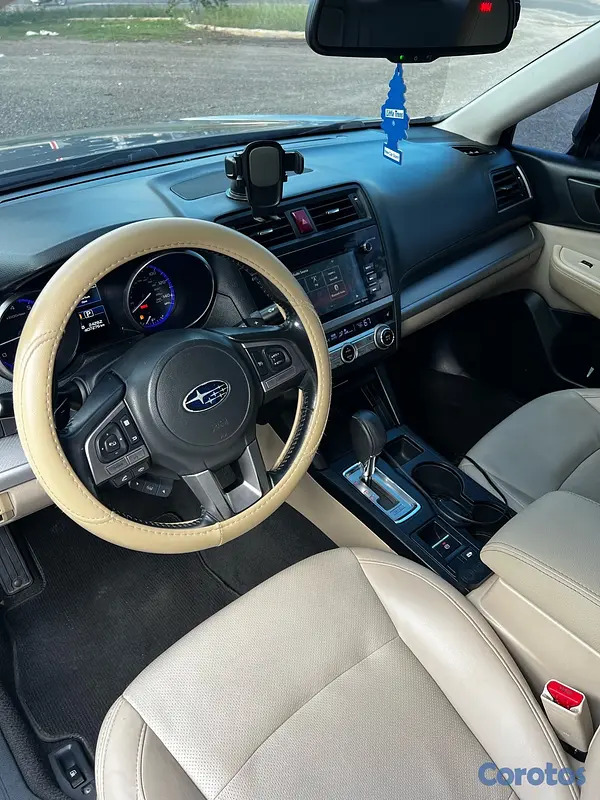 carros - Subaru Legacy Premium  6