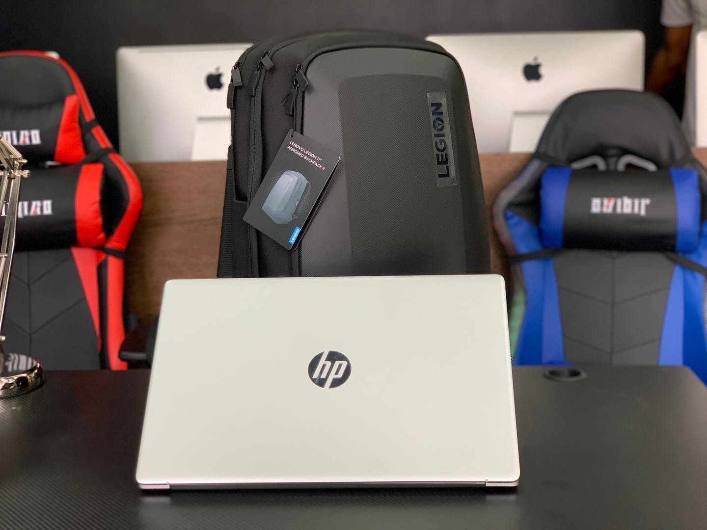 computadoras y laptops - Potente Laptop HP 17 PLG 2022 core i5 12GB  1TB MOCHILA GAMING GRATIS.  3