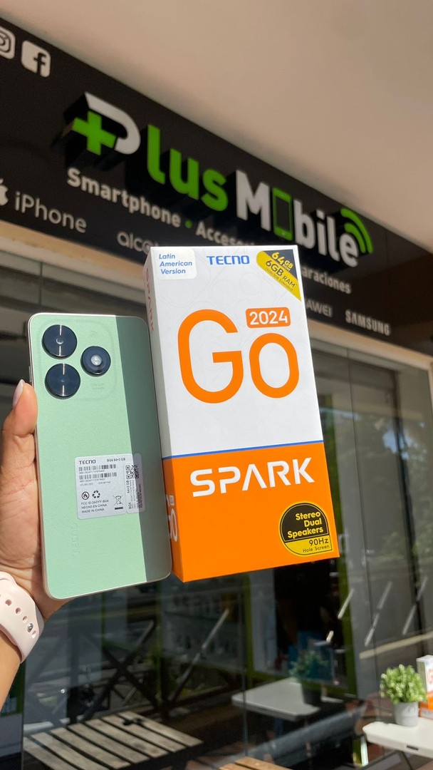 celulares y tabletas - Tecno Spark Go 2024 64GB+6GB Ram  
