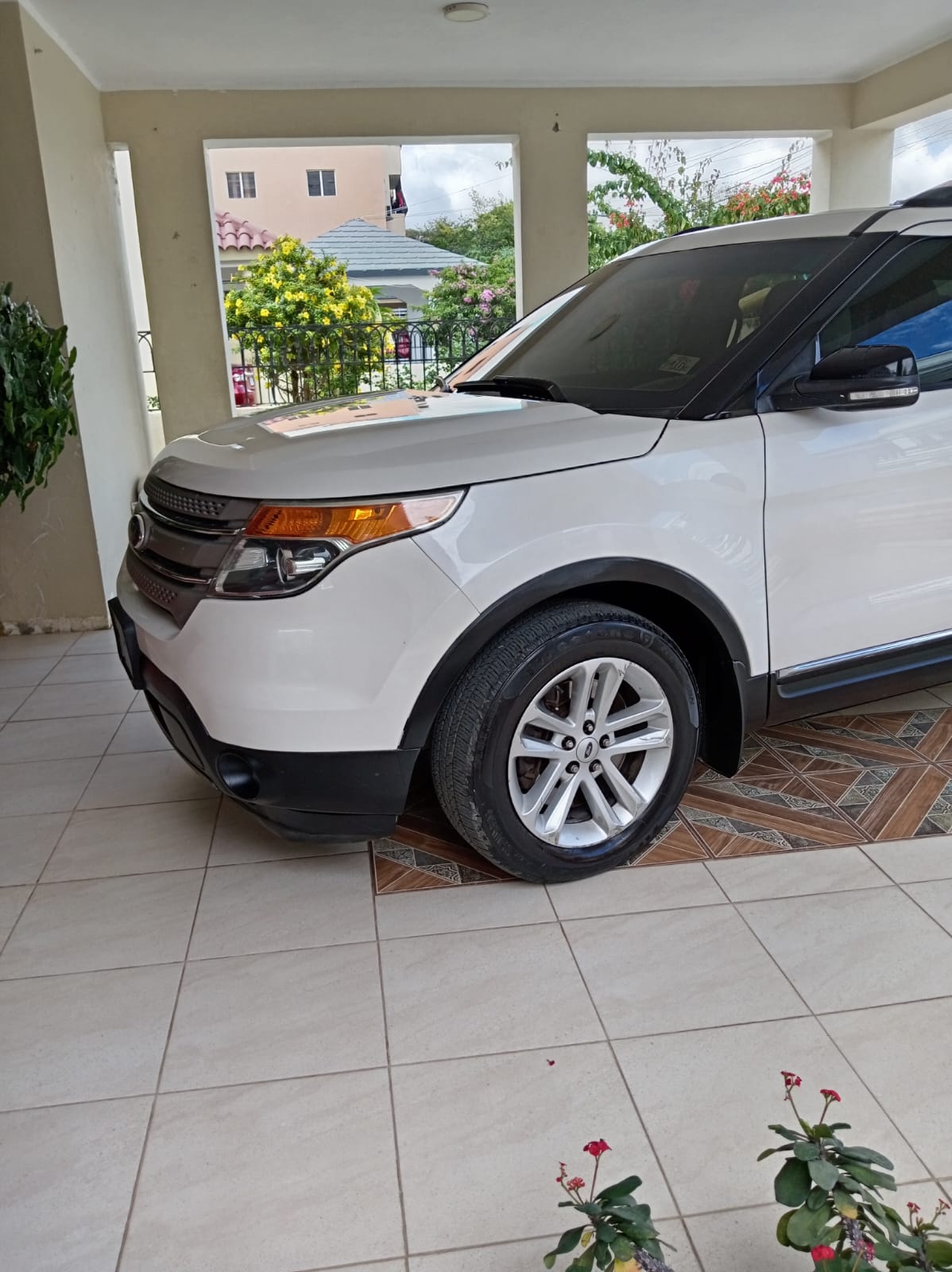 jeepetas y camionetas - Ford Explorer xlt 2014 1
