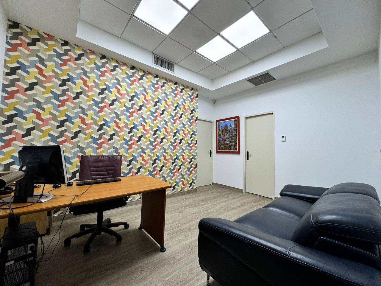 oficinas y locales comerciales - Locales para Oficinas en Ensanche Paraíso Recién r 5