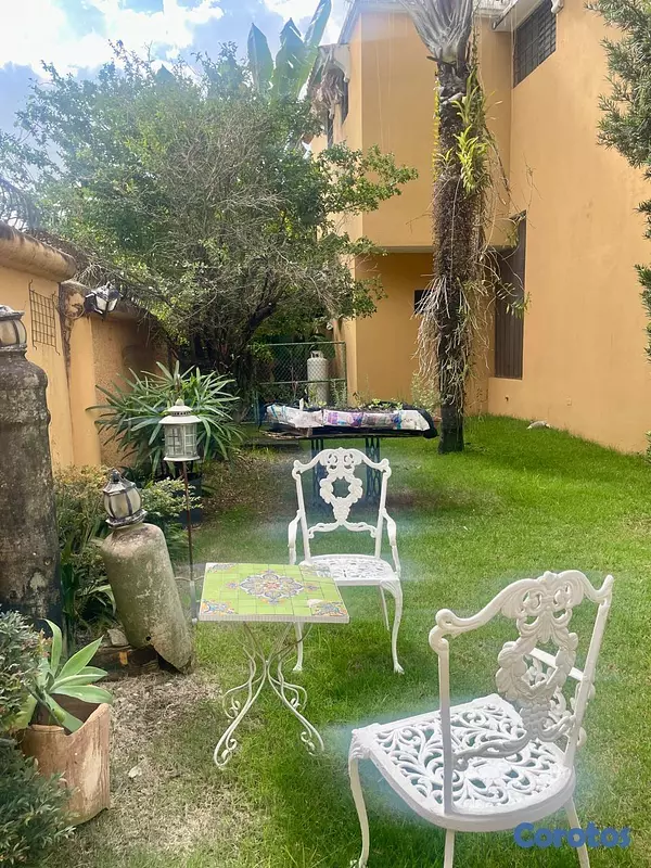 casas - Casa en Viejo Arroyo Hondo Gran patio  5