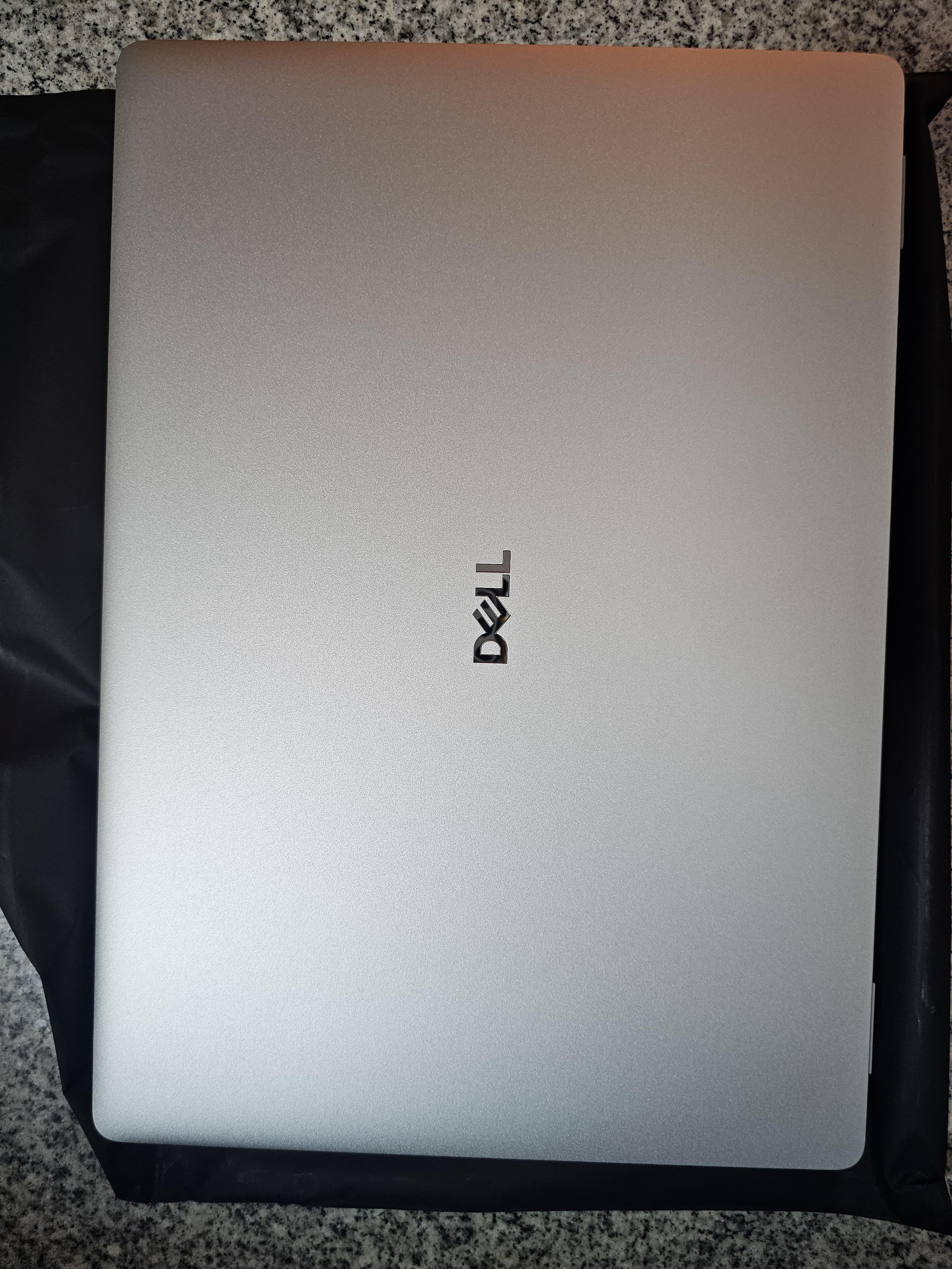 computadoras y laptops - Laptop Dell Pro 16 Plus, Intel Core Ultra 7 vPro, Win 11, Pro Intel Arc Graphics 3