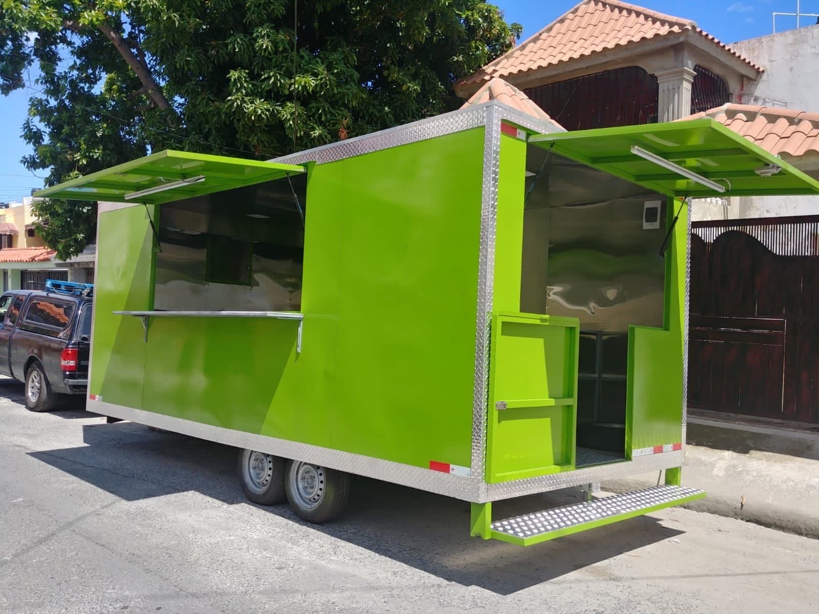 servicios profesionales - Preparación de estructura Food Truck.
¡Damos forma a tu idea sobre ruedas! 3