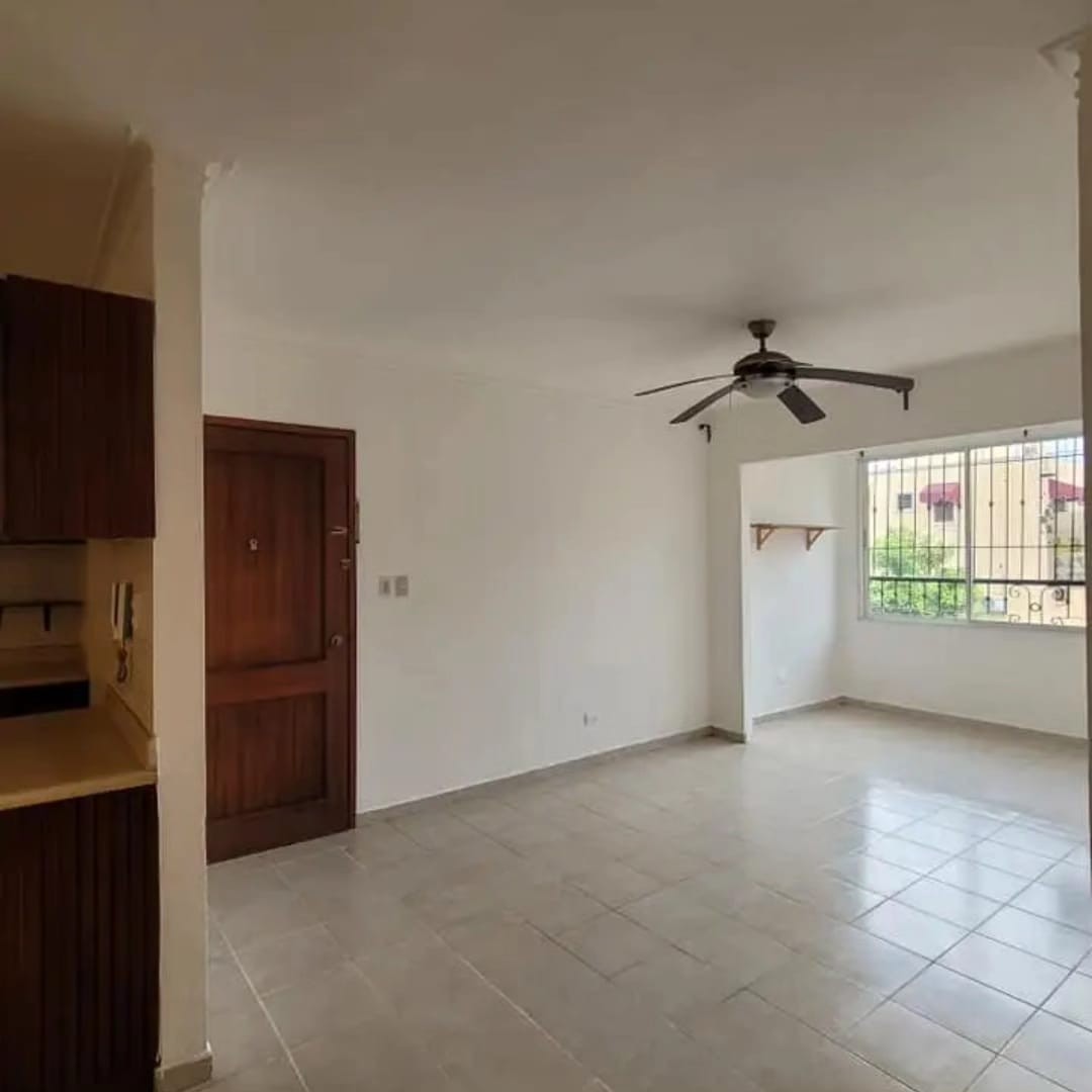 apartamentos - Vendo apartamento  tipo C. AV. Rep. De Colombia  3