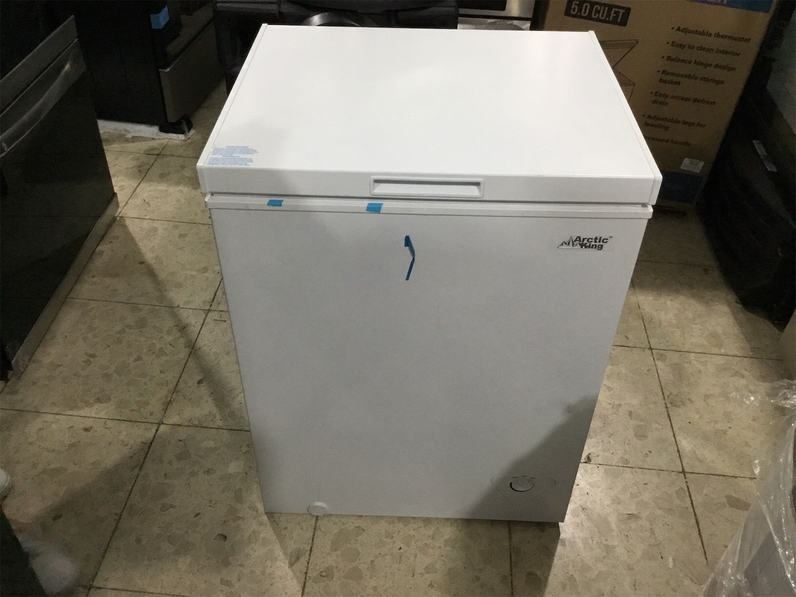 Freezer Comgelador Blanco de 5 Pies
