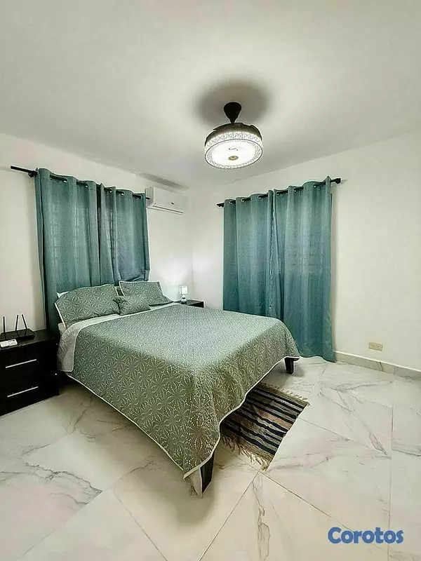 casas - Casa en alquiler con piscina  2
