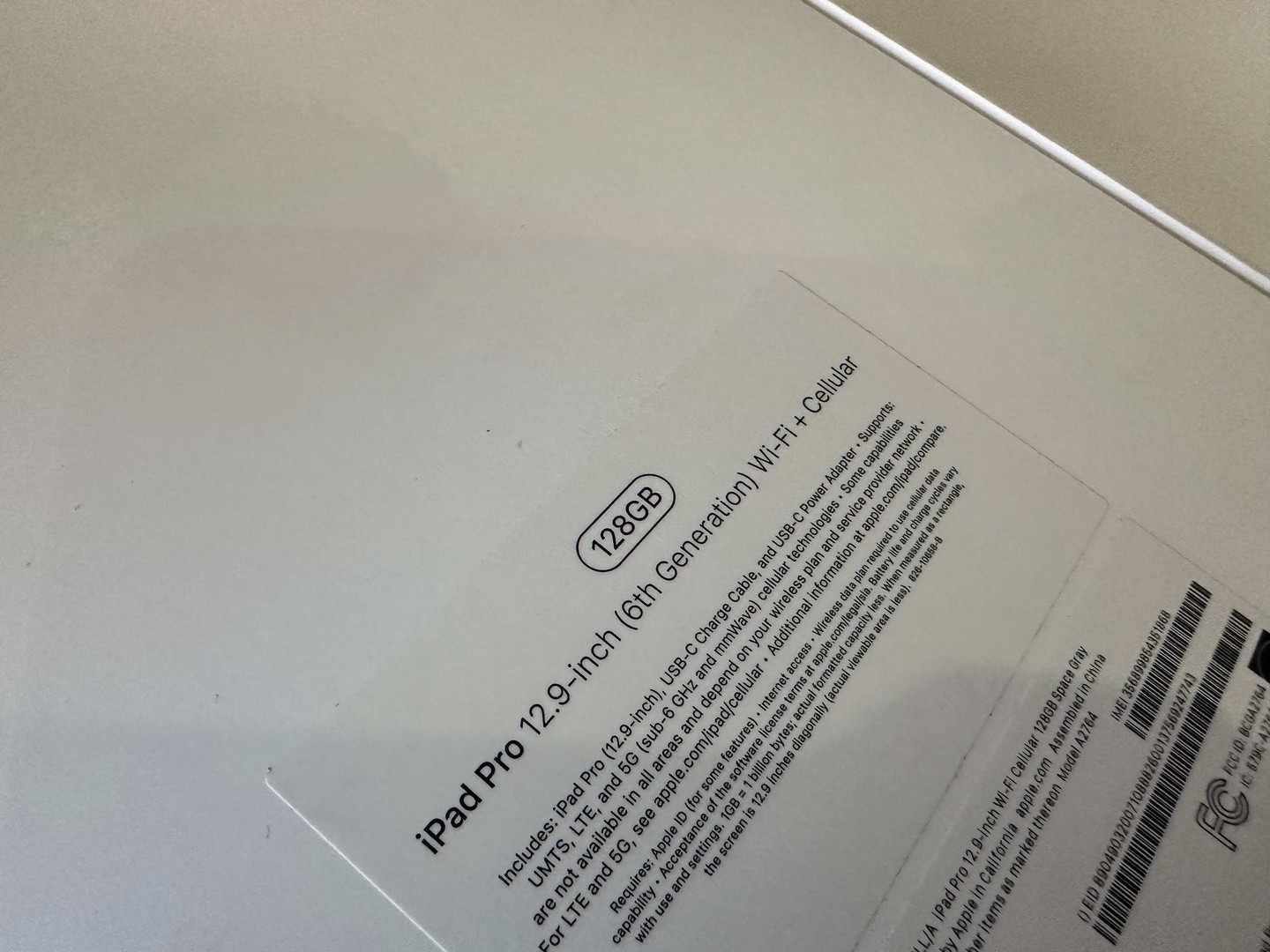 celulares y tabletas - Vendo iPad Pro 12.9 inch 128GB (6th Gen) Wi-Fi Space Nueva Sellada $ 54,800 NEG 2