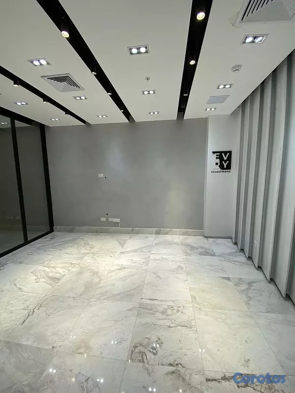 oficinas y locales comerciales - Local comercial en Piantini  6