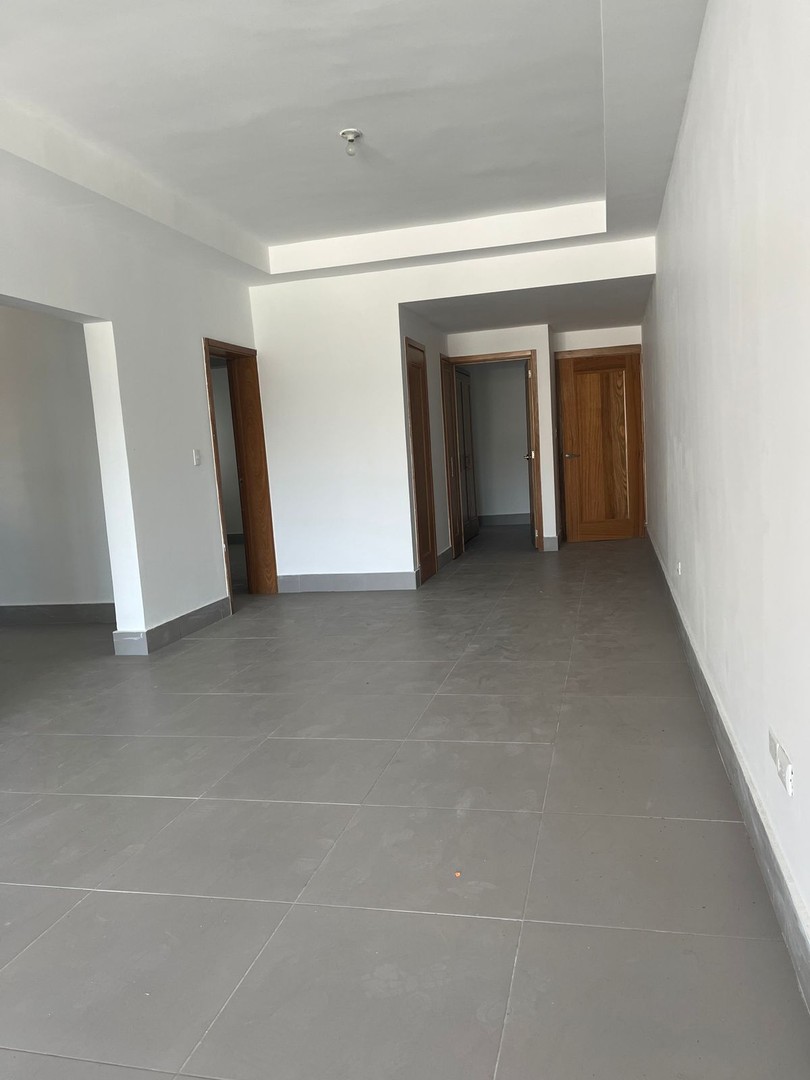 apartamentos - Naco 4to piso 2 habitaciones 2.5 banos estudio balcon