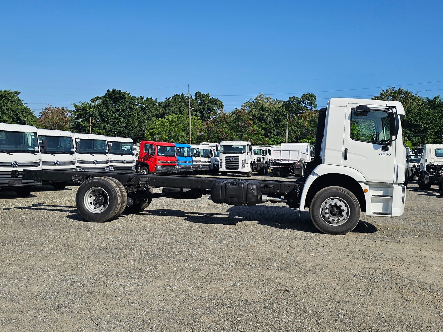 camiones y vehiculos pesados - VOLKSWAGEN CONSTELLATION 17.250 2024 1