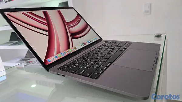 computadoras y laptops - Macbook pro Retina 14 Pulg M3 Ram 8gb Disco 512gb SSD año 2023 2