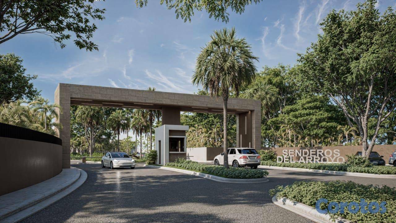 casas -  Casas en la av. Jacobo Majluta, rodeadas de areas 9