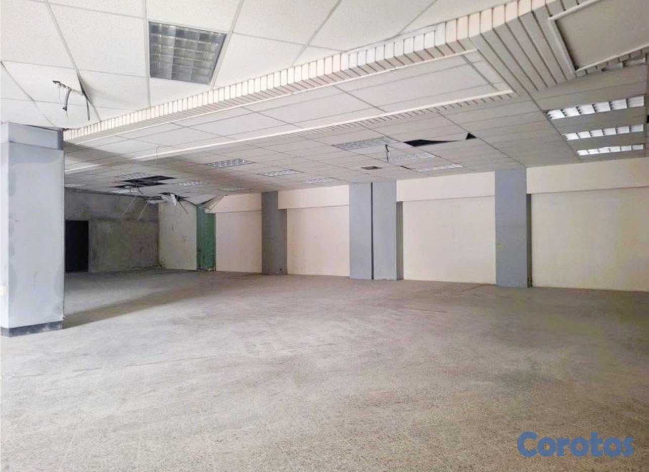 oficinas y locales comerciales - Local en primer nivel esquinero 5