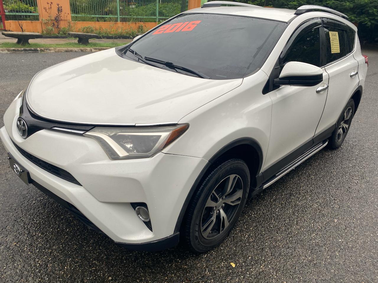 jeepetas y camionetas - Toyota rav4 2016 