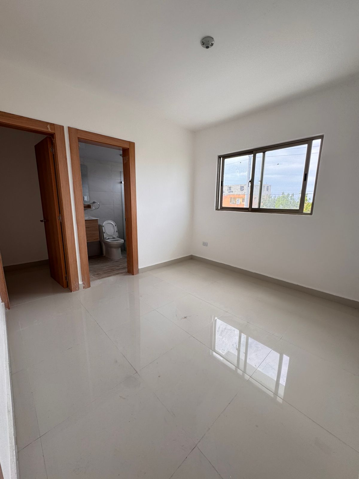 apartamentos - Venta de Apartamento en Reparto los tres ojos 5