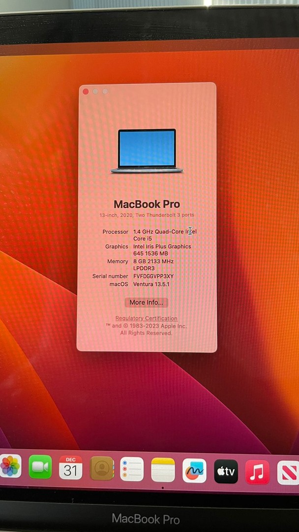computadoras y laptops - MacBook Pro 2020 13 pulgada i5 8Gb de RAM 256Gb SSD 1