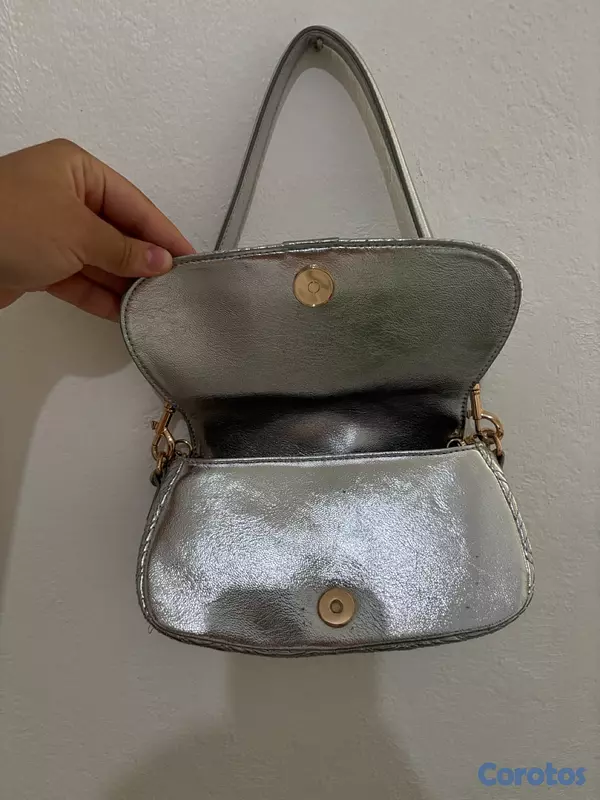 carteras y maletas - Bolso plateado súper elegante ✨🩶 4