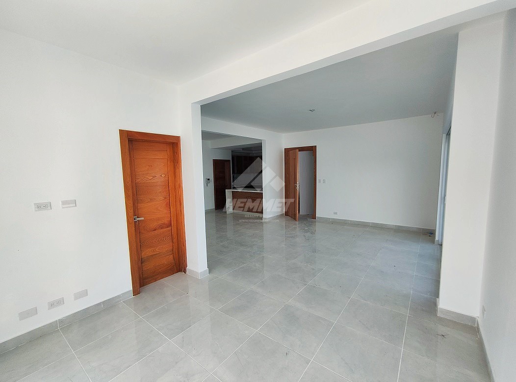 apartamentos - 1ER NIVEL CON 76 MTS2 PATIO PRIVADO Y GYM LOS LAURELES SANTIAGO  4