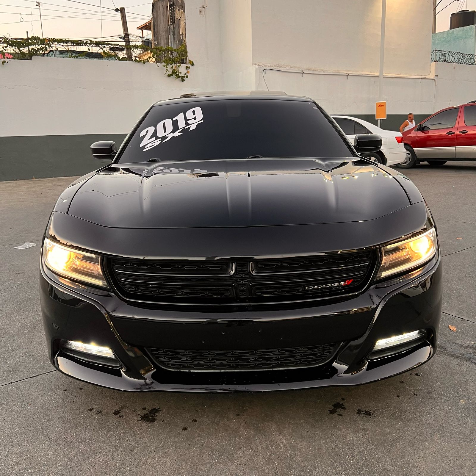 carros - Dodge Charger SXT 2019 3