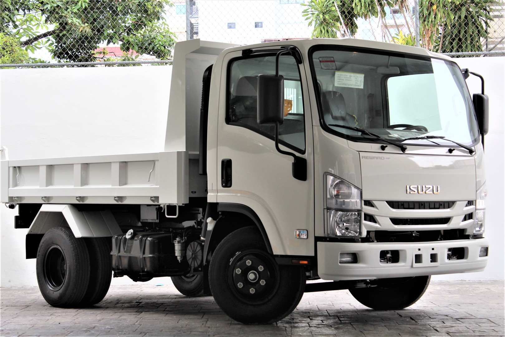 camiones y vehiculos pesados - Isuzu Volteo 2024