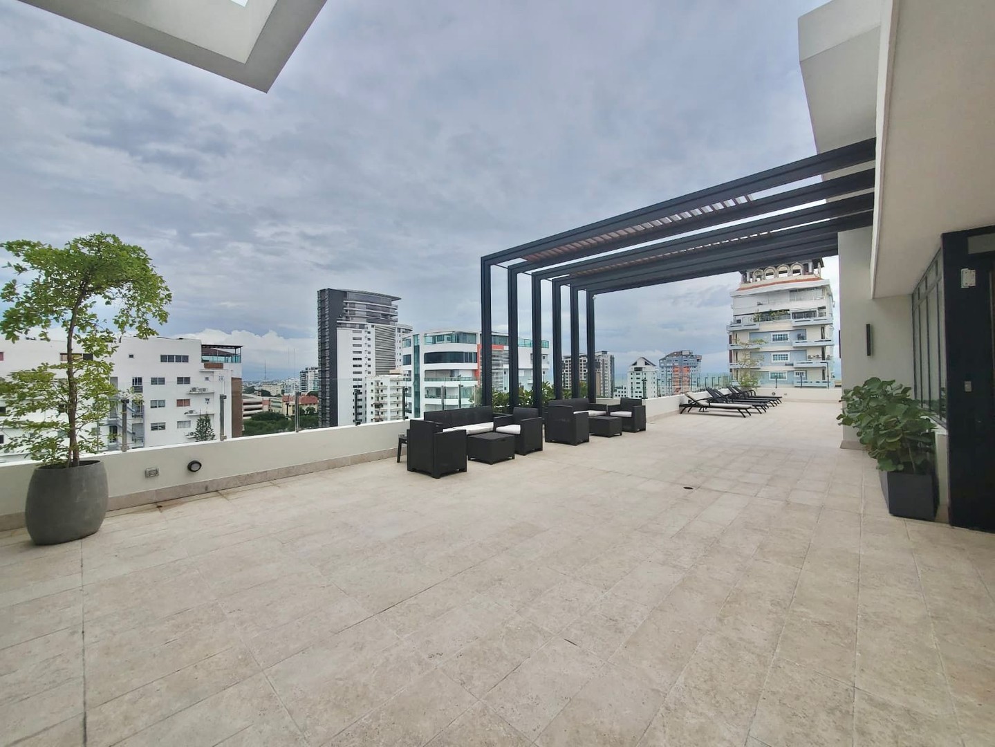 apartamentos - Apartamento Nuevo en Venta
BELLA VISTA SUR
USD 292,325.
Mantenimiento: RD$11,300 1