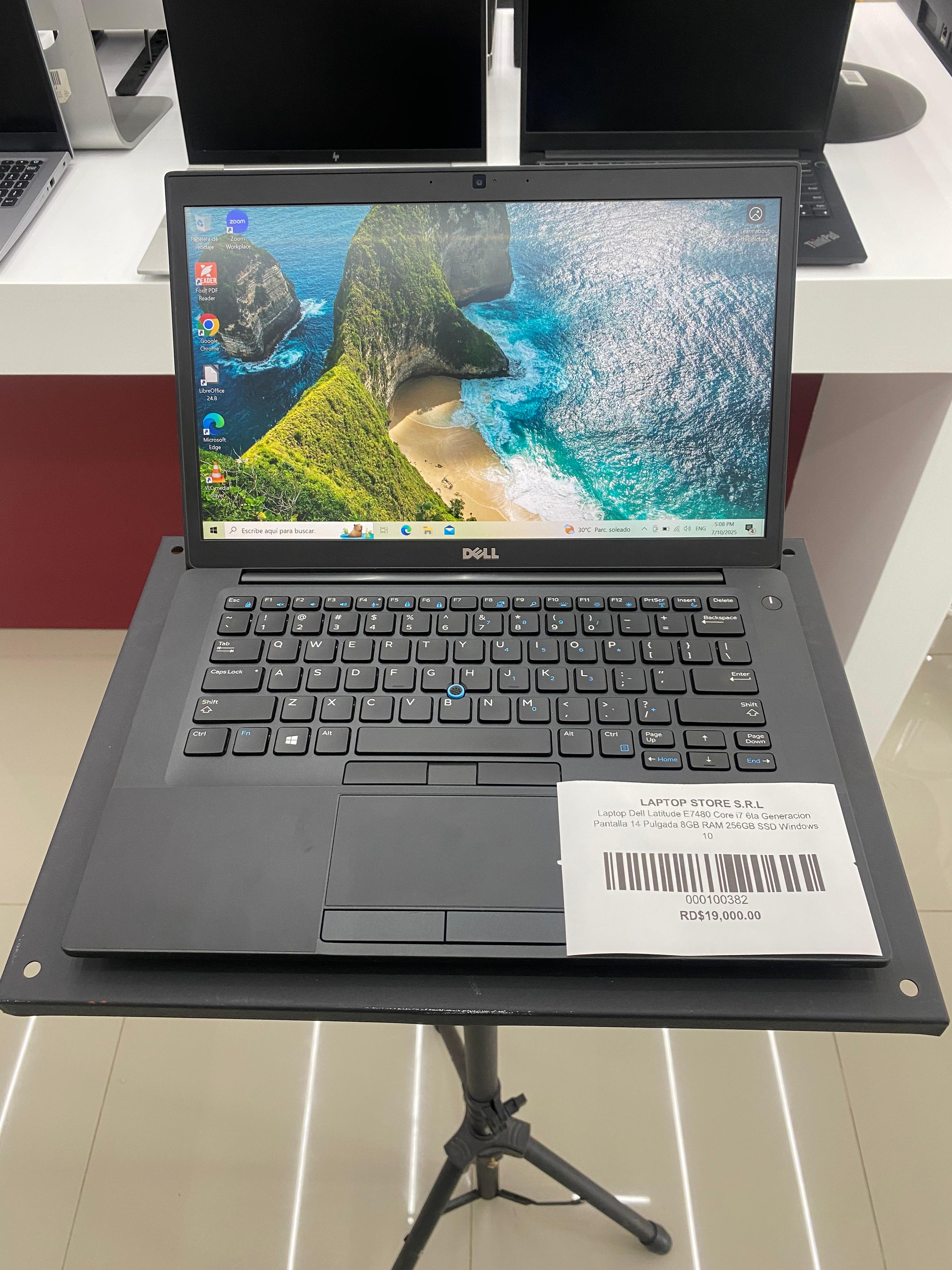computadoras y laptops - Laptop Dell E7480 core i7 6ta Gen 14 pulgadas 8GB 