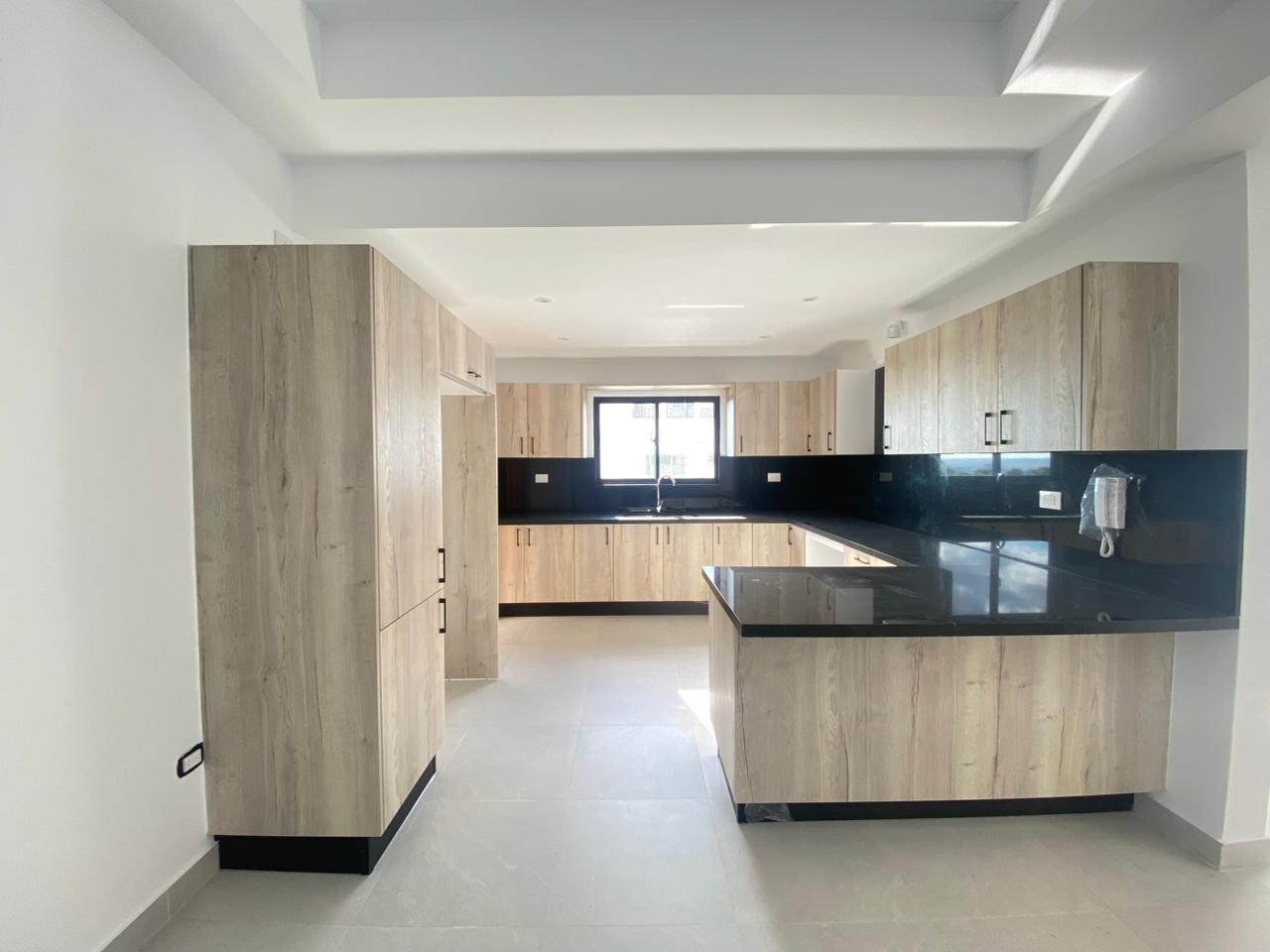 penthouses - Pent-house Nuevo en VentaMIRADOR SUR Mantenimiento: RD$12,000. 3