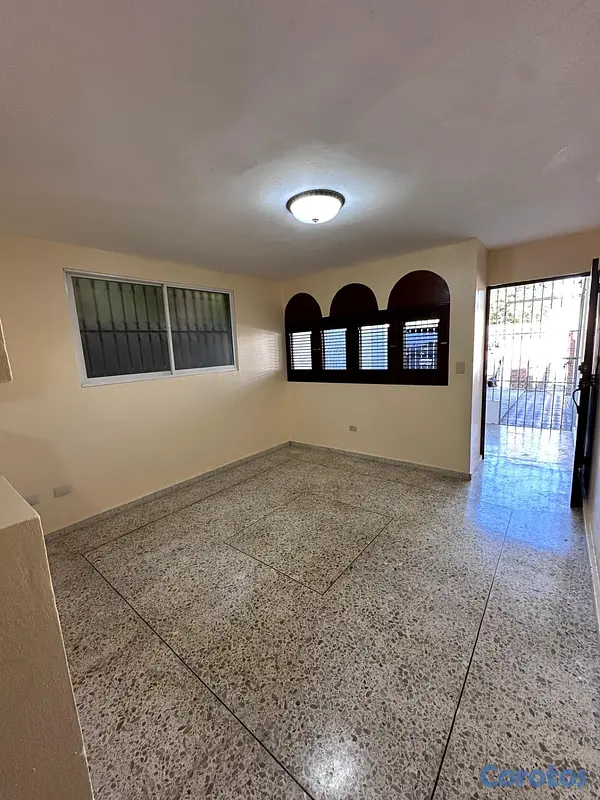 casas - Se alquila Casa renovada en Santiago 5