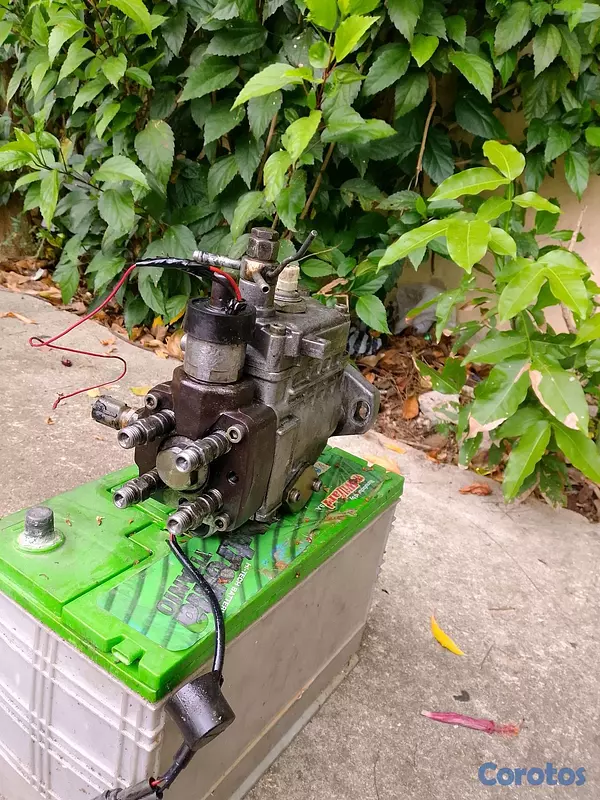 repuestos - bomba inyectora de Toyota prado 2003 9