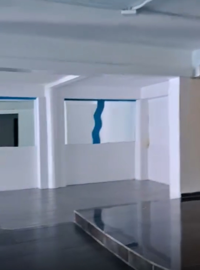 oficinas y locales comerciales - se alquila local  2