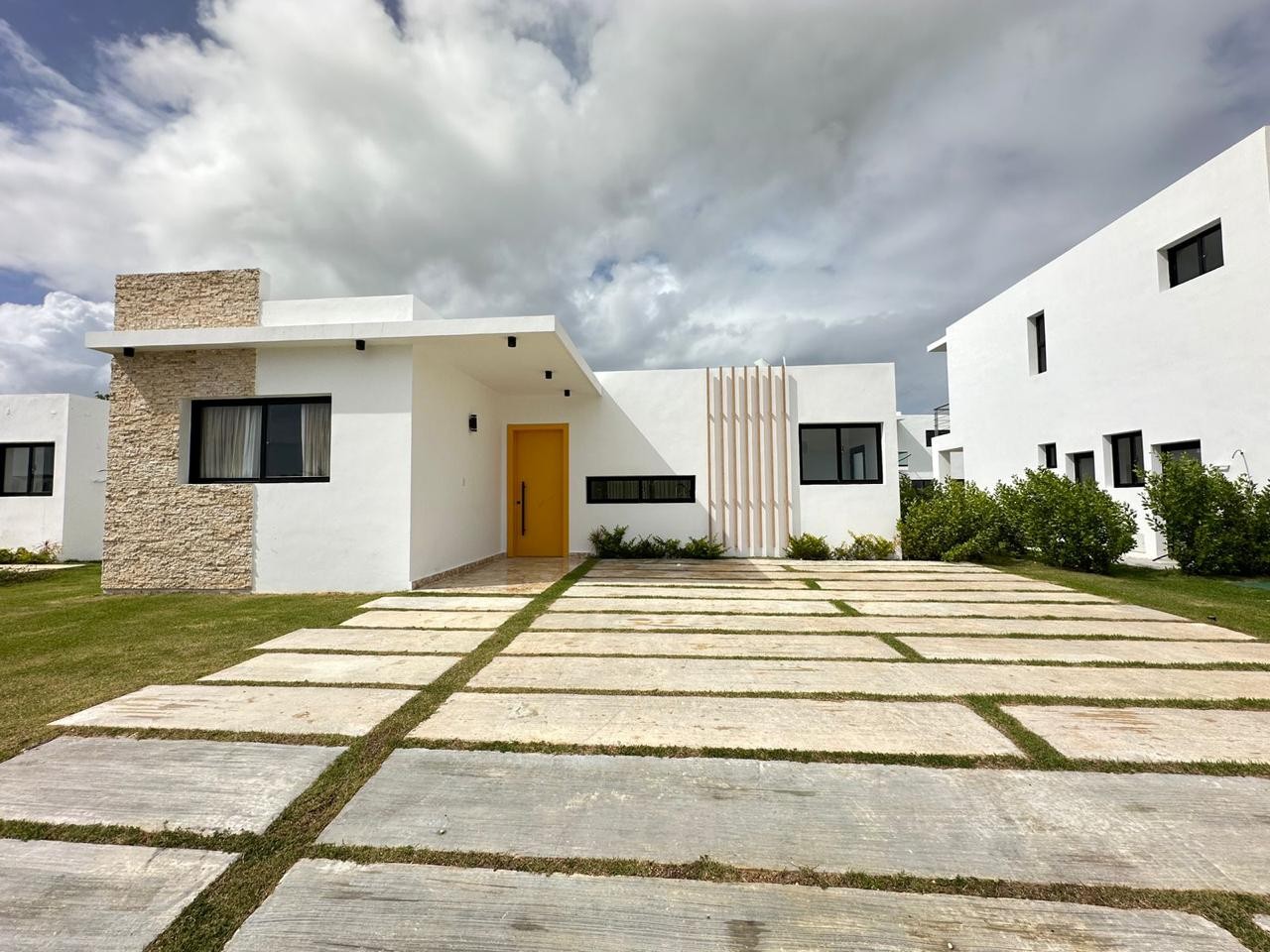 casas vacacionales y villas - Hermosa Villa en venta ubicada en Vista Cana