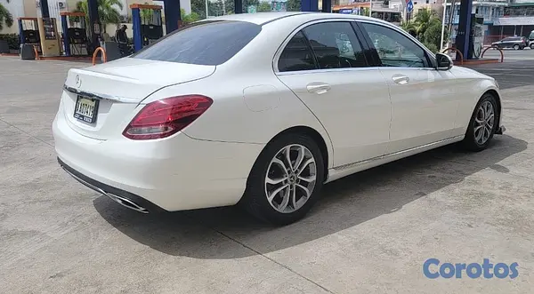 carros - Mercedes Benz C300 2018 5