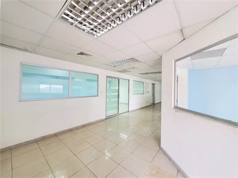 oficinas y locales comerciales - Local en primer nivel 258 m  8