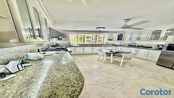 casas - Se vende hermosa residencia en el exclusivo sector de Los Pinos en Arroyo Hondo 4