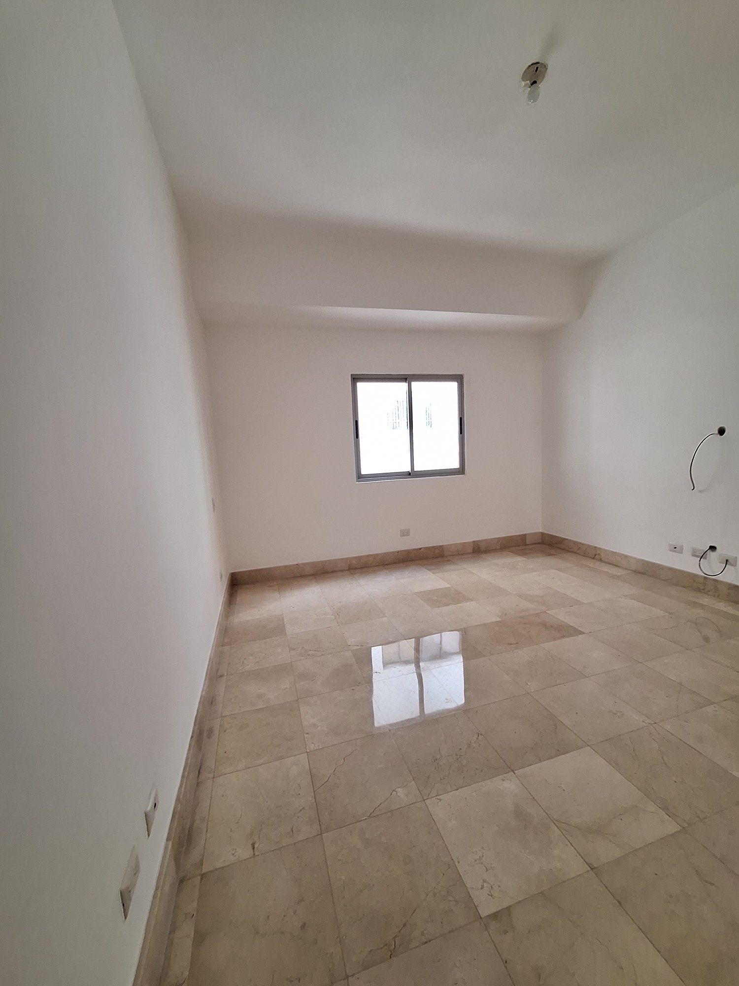 apartamentos - Rento apartamento sin amueblar en Piantini  5