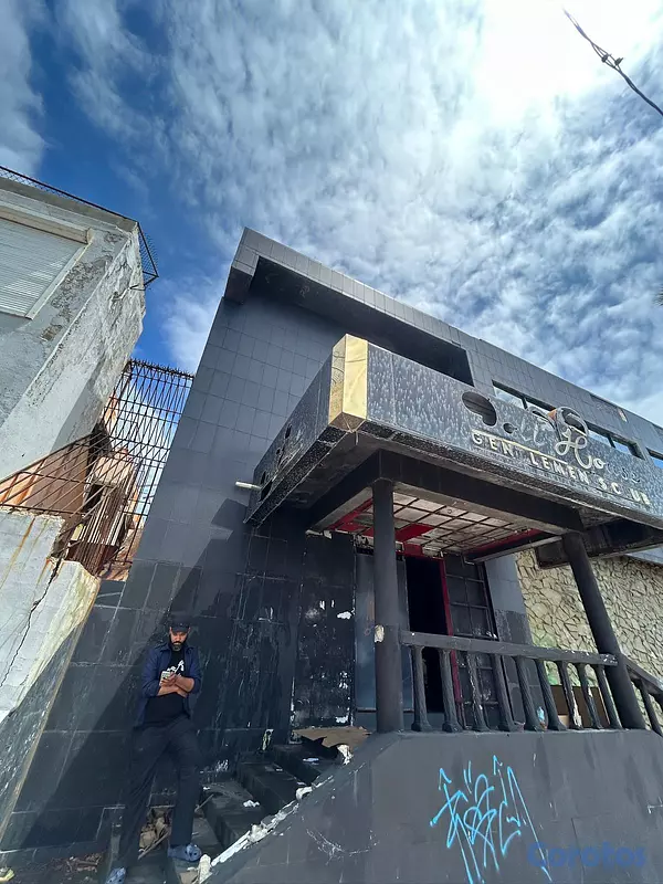 oficinas y locales comerciales - Venta de Edificio en el malecón  2