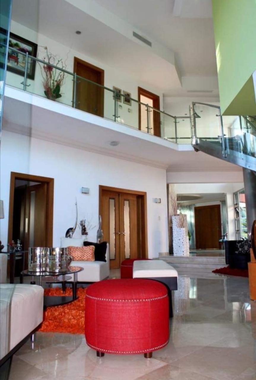 casas - vendo  hermosa Casa en Los Cacjcazgo  1