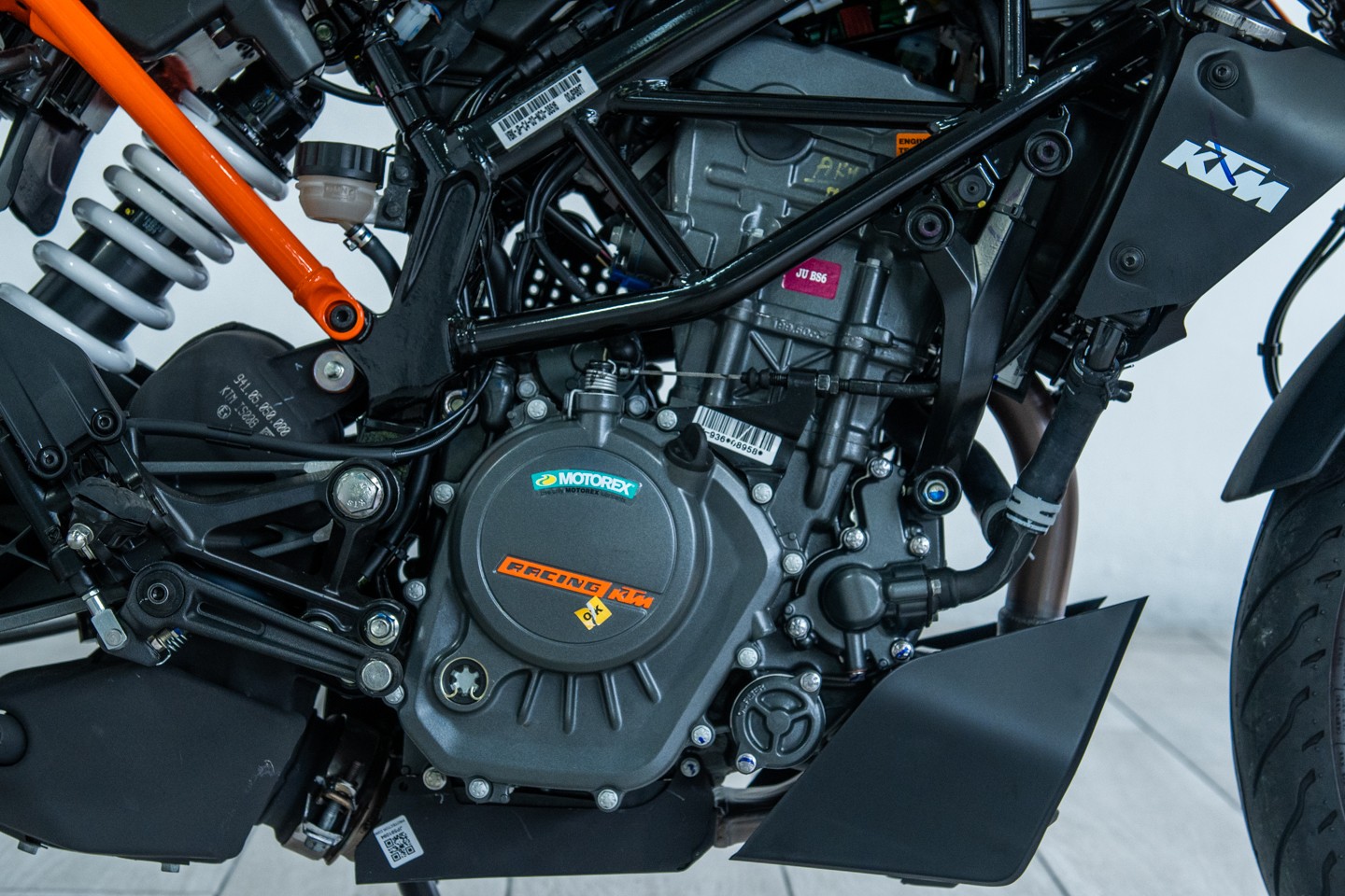 motores y pasolas - KTM 200 DUKE 2022 4