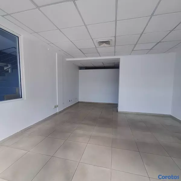 oficinas y locales comerciales - Local comercial en alquiler en Piantini  3