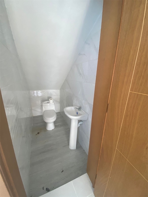 casas - Venta de casa en la autopista de san Isidro brisa oriental Santo Domingo este 6
