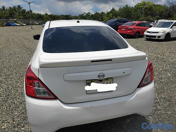 carros - NISSAN VERSA 2016 3