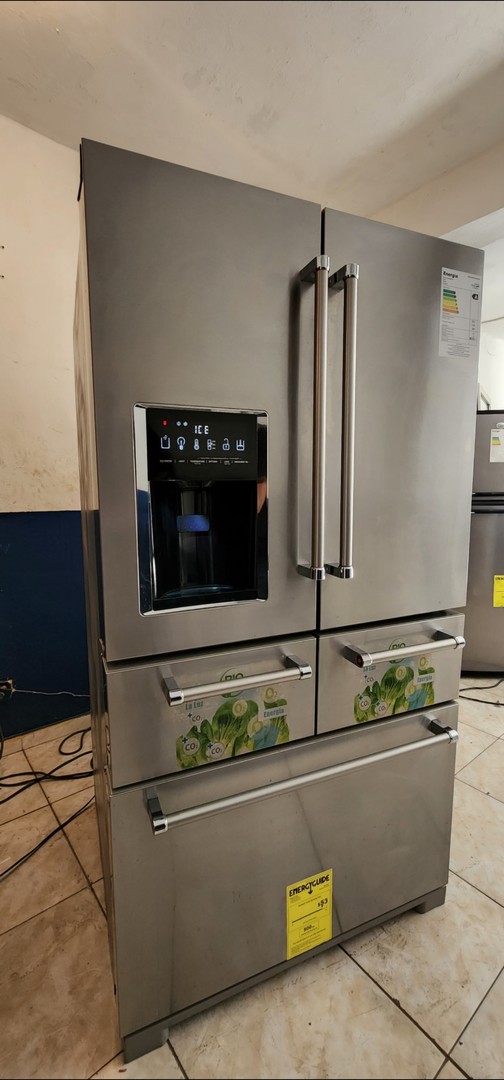 electrodomesticos - Nevera kitchenair 5 puerta exelente estado en acero inoxidable primium panel dij
