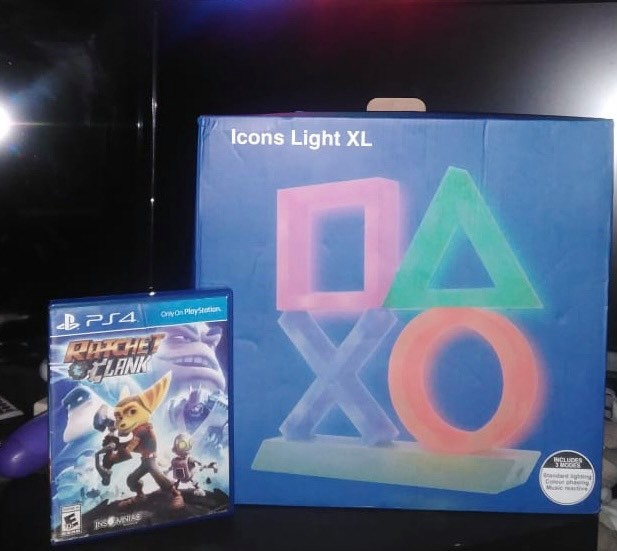 consolas y videojuegos - Lampara icons XL PS y Ratchet ps4