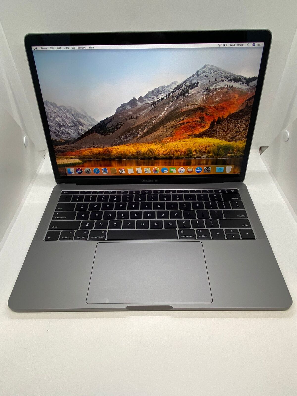 computadoras y laptops - macbook pro 2017 corei5 8g de ram ssd 128g solido