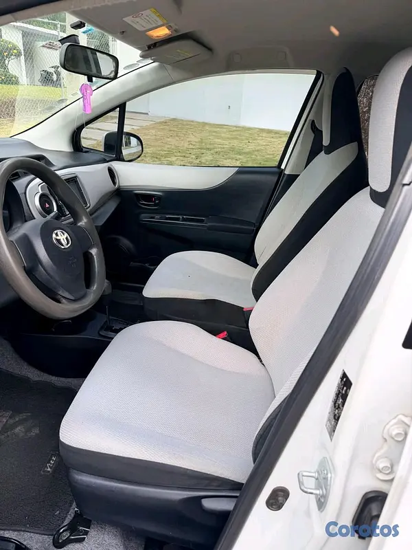 carros - Toyota vitz 2012 3