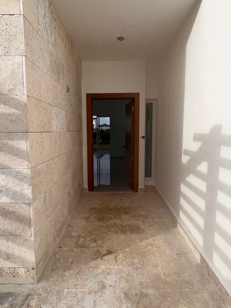 casas - Venta de Villa en vista cana punta cana con 442mts zona turística RD 6