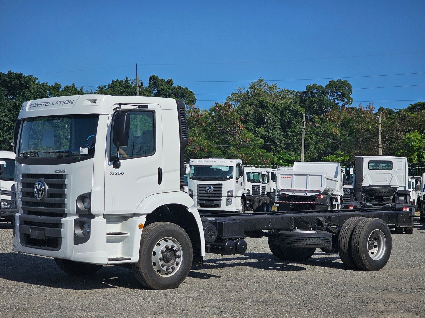camiones y vehiculos pesados - VOLKSWAGEN CONSTELLATION 17.250 2024 0