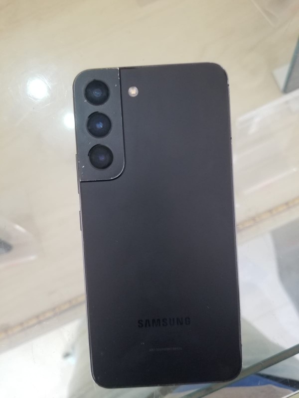celulares y tabletas - Samsung s22 